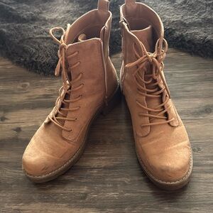 Women's Tan Lace-Up Boots